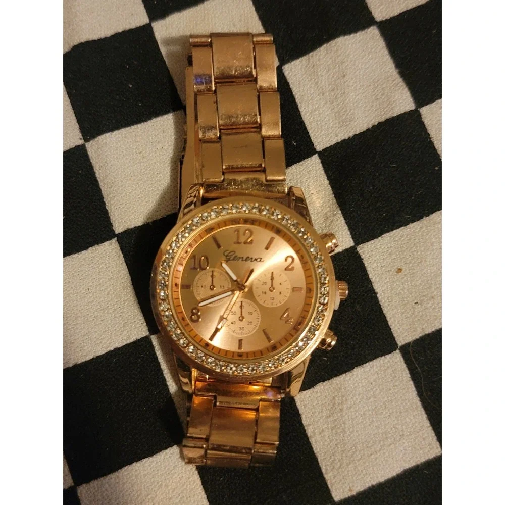 Geneva Women's Rose Gold Rhinestone Watch‎ – Chrono Style Face – Dead Battery